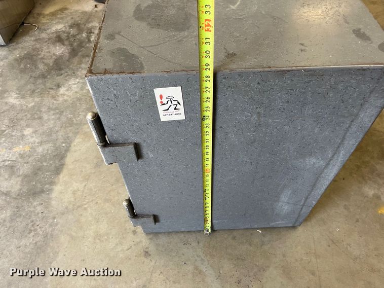 image for item EN5534 Major Safe Company  safe