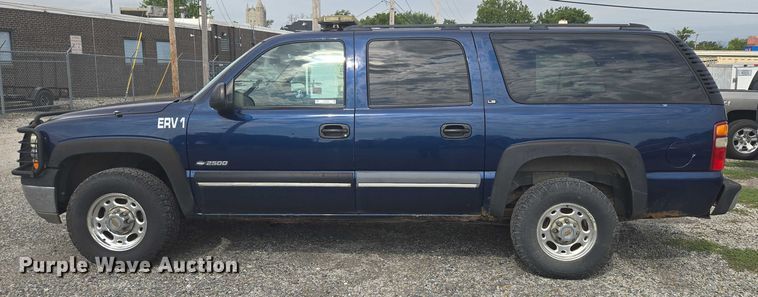image for item EO1529 2000 Chevrolet Suburban 2500 LS  SUV