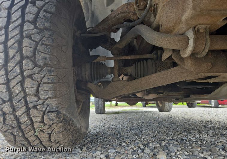 image for item EO1529 2000 Chevrolet Suburban 2500 LS  SUV