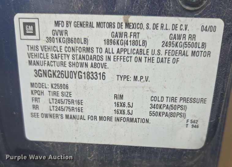 image for item EO1529 2000 Chevrolet Suburban 2500 LS  SUV