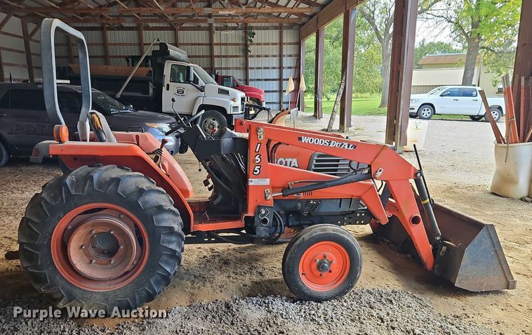 image for item EO4641 Kubota L2900 tractor