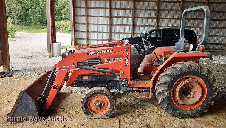 image for item EO4641 Kubota L2900 tractor