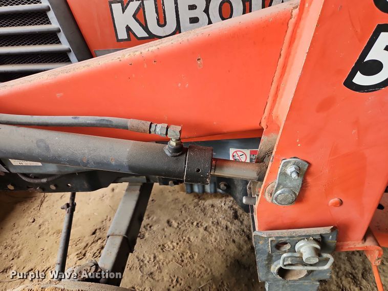 image for item EO4641 Kubota L2900 tractor
