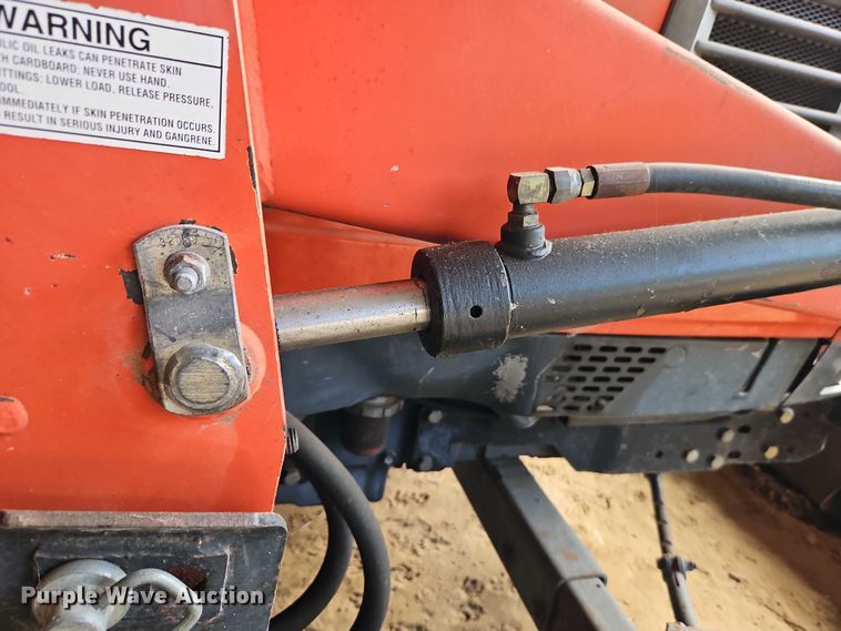 image for item EO4641 Kubota L2900 tractor