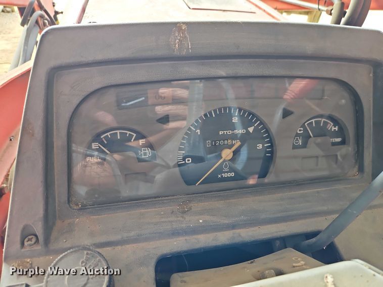 image for item EO4641 Kubota L2900 tractor