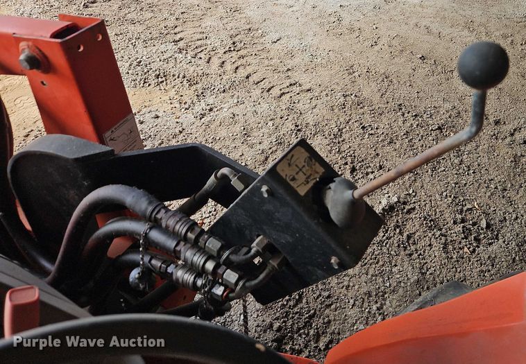 image for item EO4641 Kubota L2900 tractor