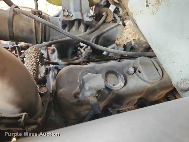 image for item EO4641 Kubota L2900 tractor