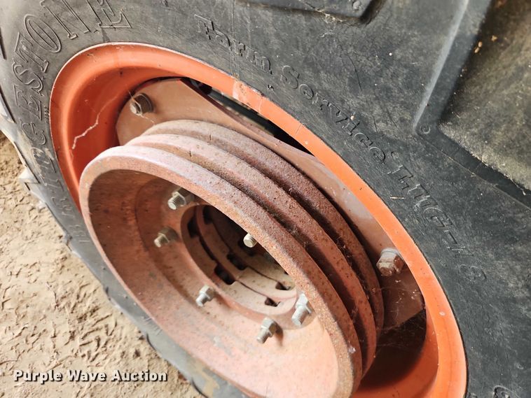 image for item EO4641 Kubota L2900 tractor