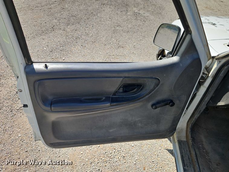 image for item EO4642 2001 Ford Ranger pickup truck