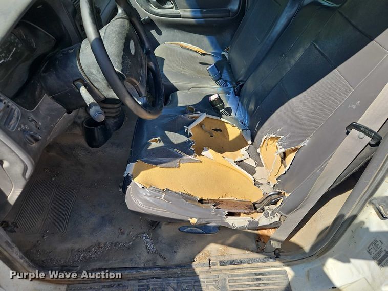 image for item EO4642 2001 Ford Ranger pickup truck