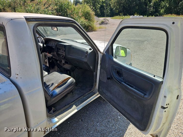 image for item EO4642 2001 Ford Ranger pickup truck