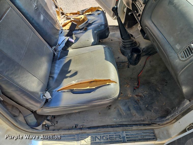 image for item EO4642 2001 Ford Ranger pickup truck