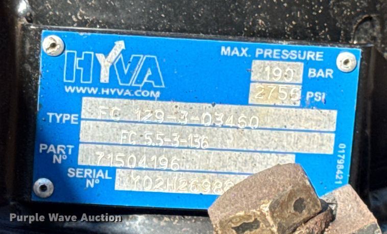 image for item ER0013 2003 International 7400 dump truck