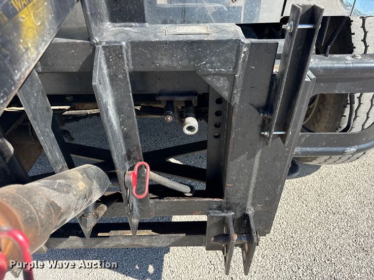 image for item ER0013 2003 International 7400 dump truck