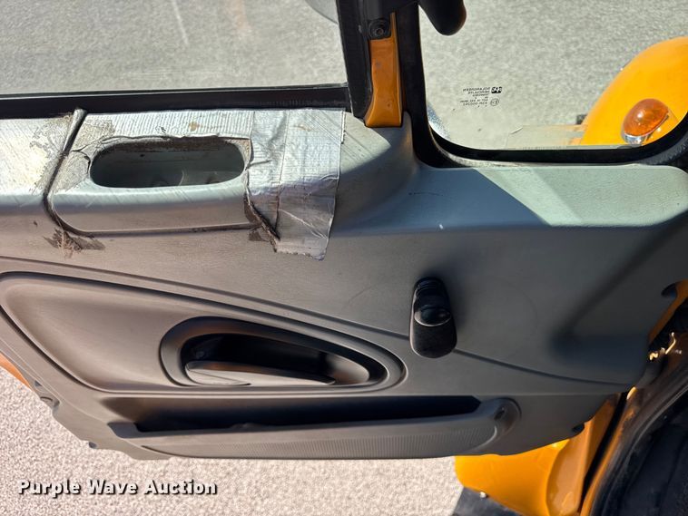 image for item ER0013 2003 International 7400 dump truck