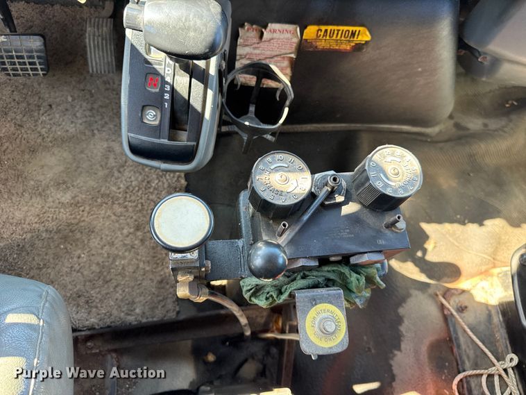 image for item ER0013 2003 International 7400 dump truck