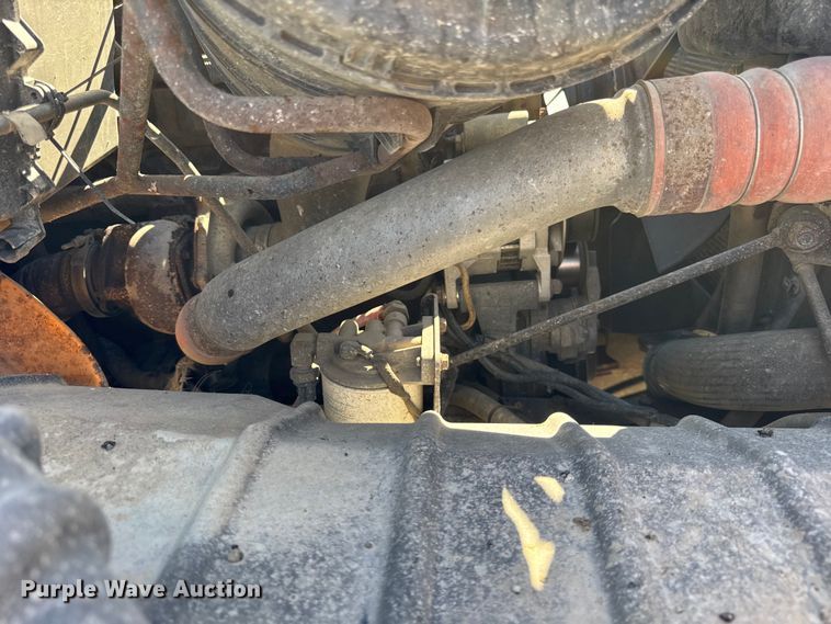 image for item ER0013 2003 International 7400 dump truck