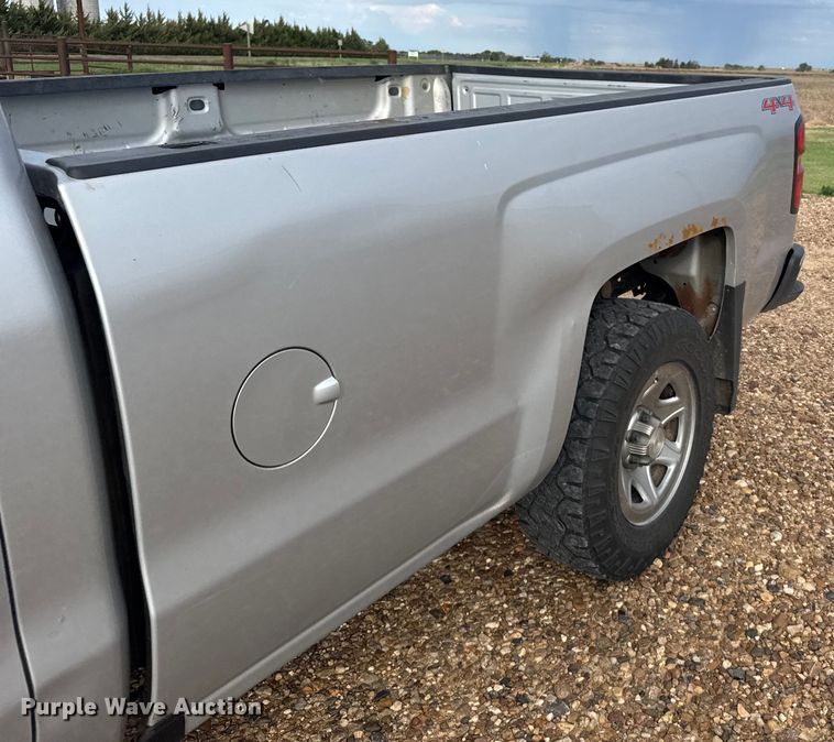 image for item ER2276 2016 Chevrolet Silverado 1500 pickup truck