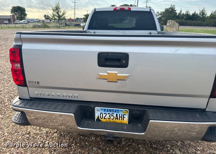 image for item ER2276 2016 Chevrolet Silverado 1500 pickup truck