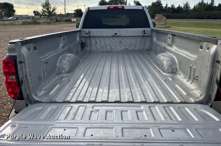 image for item ER2276 2016 Chevrolet Silverado 1500 pickup truck