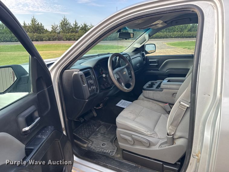 image for item ER2276 2016 Chevrolet Silverado 1500 pickup truck