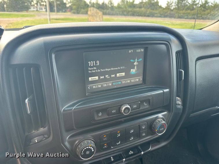 image for item ER2276 2016 Chevrolet Silverado 1500 pickup truck