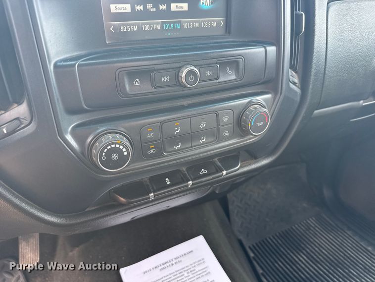 image for item ER2276 2016 Chevrolet Silverado 1500 pickup truck