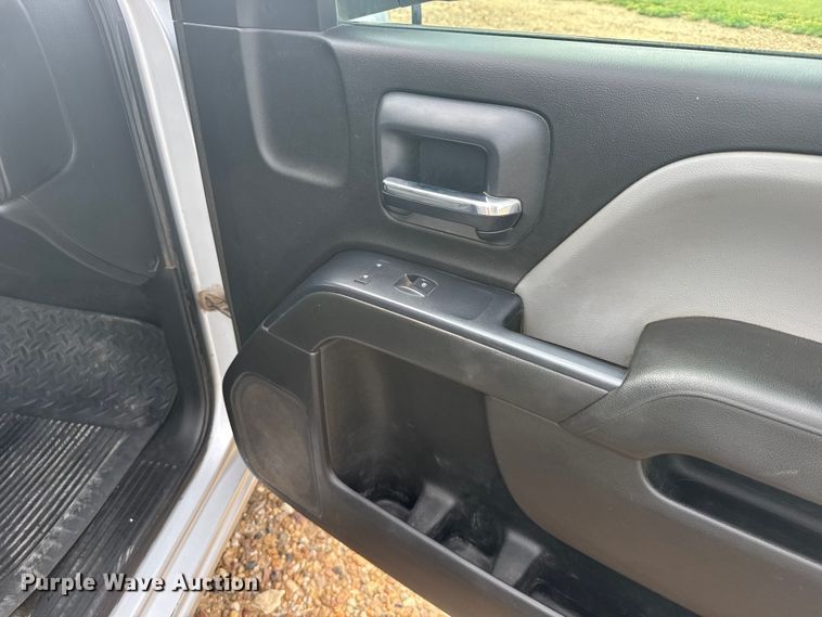 image for item ER2276 2016 Chevrolet Silverado 1500 pickup truck