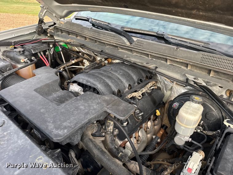 image for item ER2276 2016 Chevrolet Silverado 1500 pickup truck