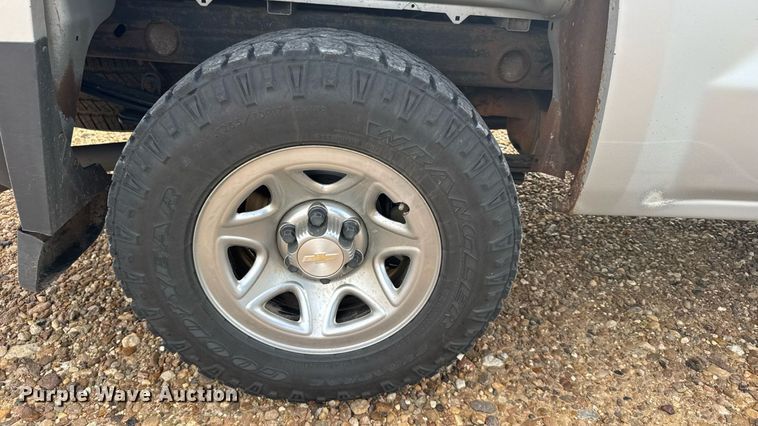 image for item ER2276 2016 Chevrolet Silverado 1500 pickup truck