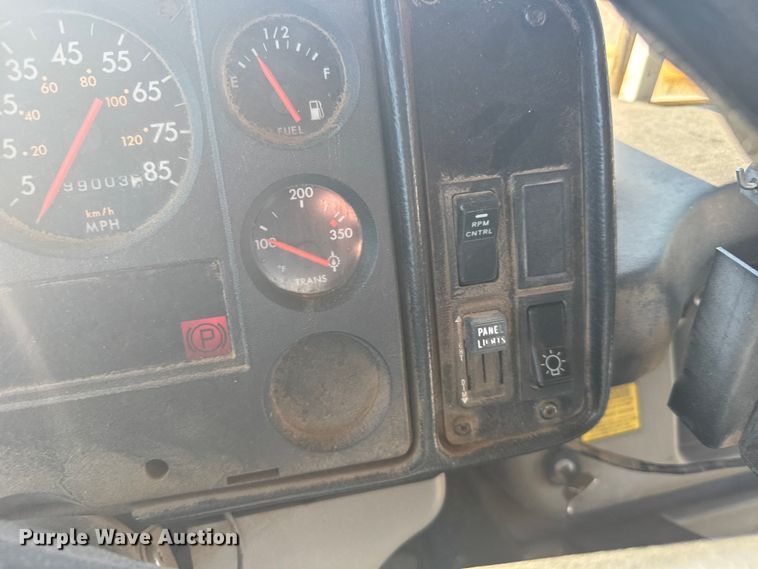 image for item ER2280 2003 Thomas Built school bus