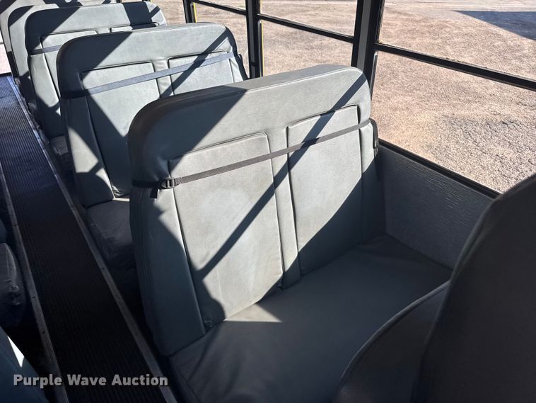 image for item ER2280 2003 Thomas Built school bus