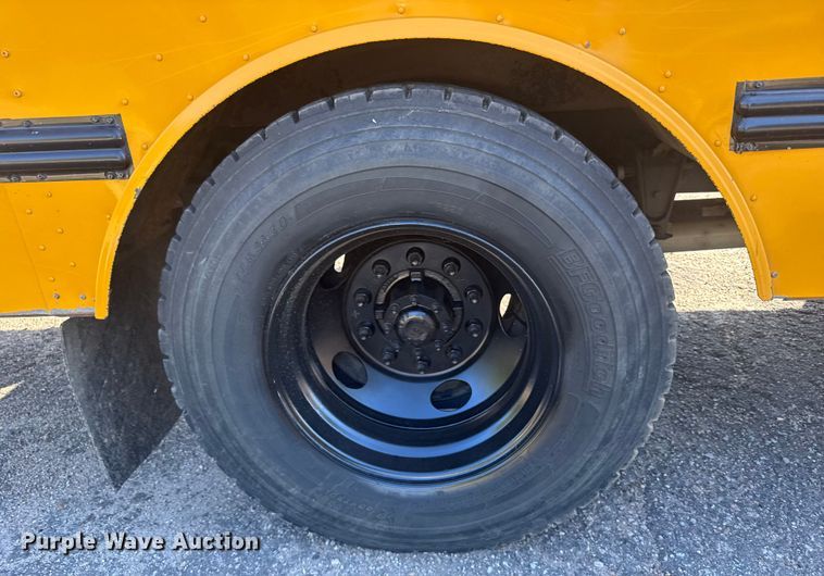 image for item ER2280 2003 Thomas Built school bus