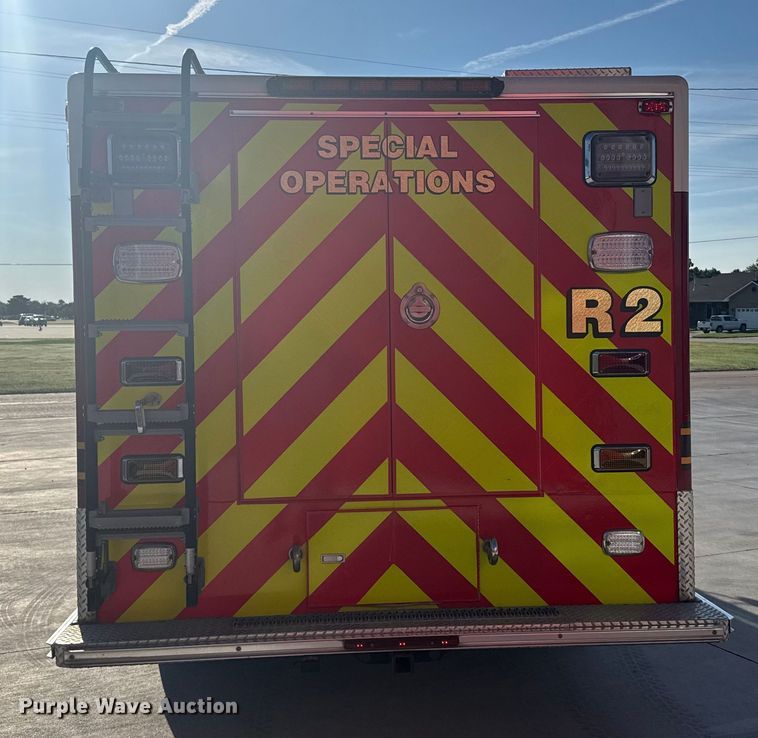 image for item ER2305 1995 Freightliner FL60 rescue vehicle