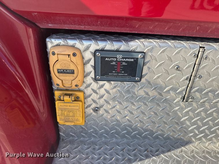 image for item ER2305 1995 Freightliner FL60 rescue vehicle