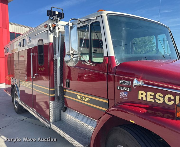 image for item ER2305 1995 Freightliner FL60 rescue vehicle