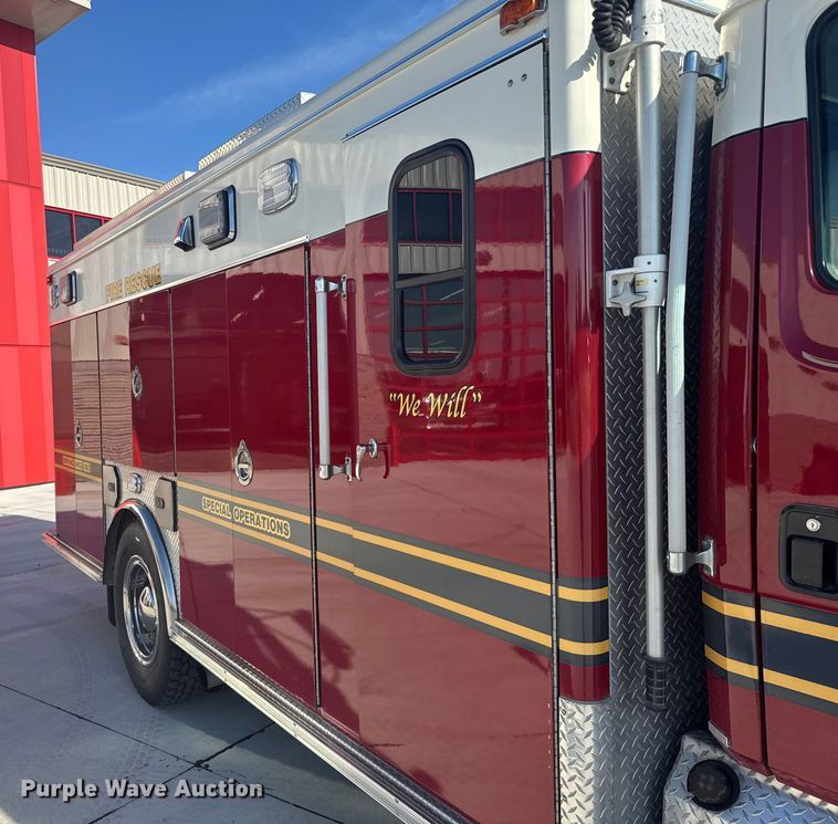 image for item ER2305 1995 Freightliner FL60 rescue vehicle