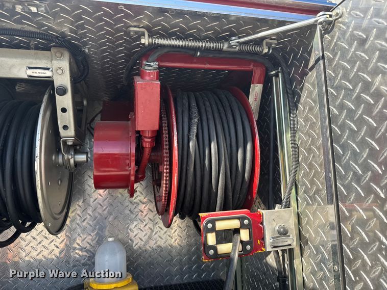 image for item ER2305 1995 Freightliner FL60 rescue vehicle