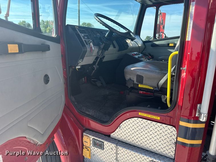 image for item ER2305 1995 Freightliner FL60 rescue vehicle