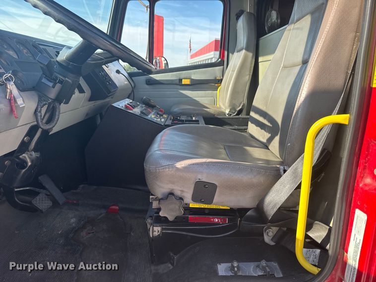 image for item ER2305 1995 Freightliner FL60 rescue vehicle