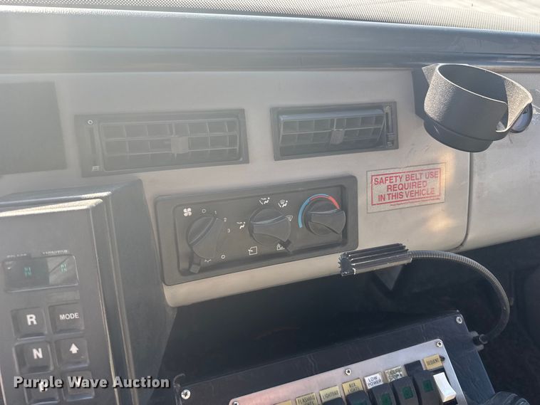 image for item ER2305 1995 Freightliner FL60 rescue vehicle