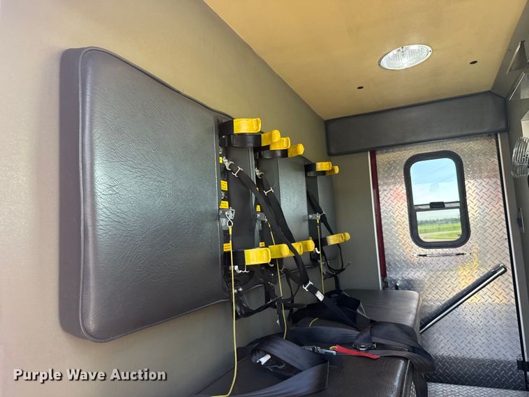 image for item ER2305 1995 Freightliner FL60 rescue vehicle