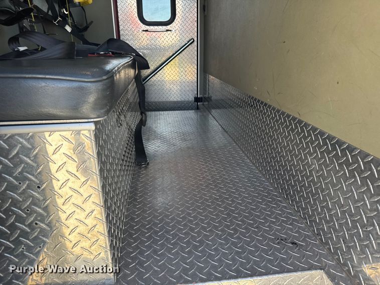 image for item ER2305 1995 Freightliner FL60 rescue vehicle