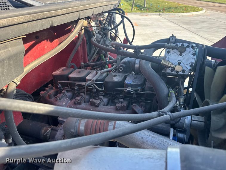 image for item ER2305 1995 Freightliner FL60 rescue vehicle