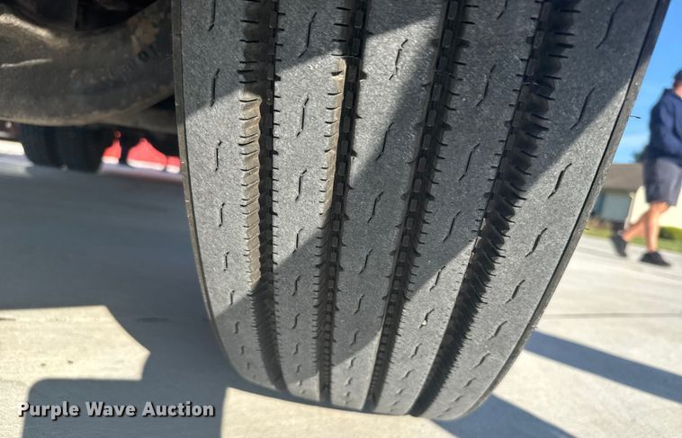 image for item ER2305 1995 Freightliner FL60 rescue vehicle