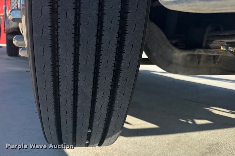 image for item ER2305 1995 Freightliner FL60 rescue vehicle