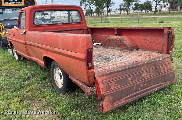 image for item ER2308 1966 Ford F100 pickup truck