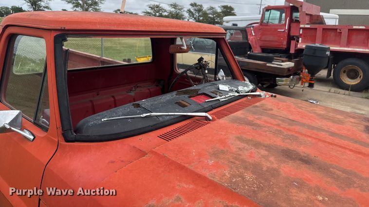 image for item ER2308 1966 Ford F100 pickup truck