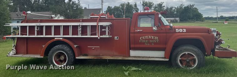 image for item ER2318 1975 Ford pumper fire truck