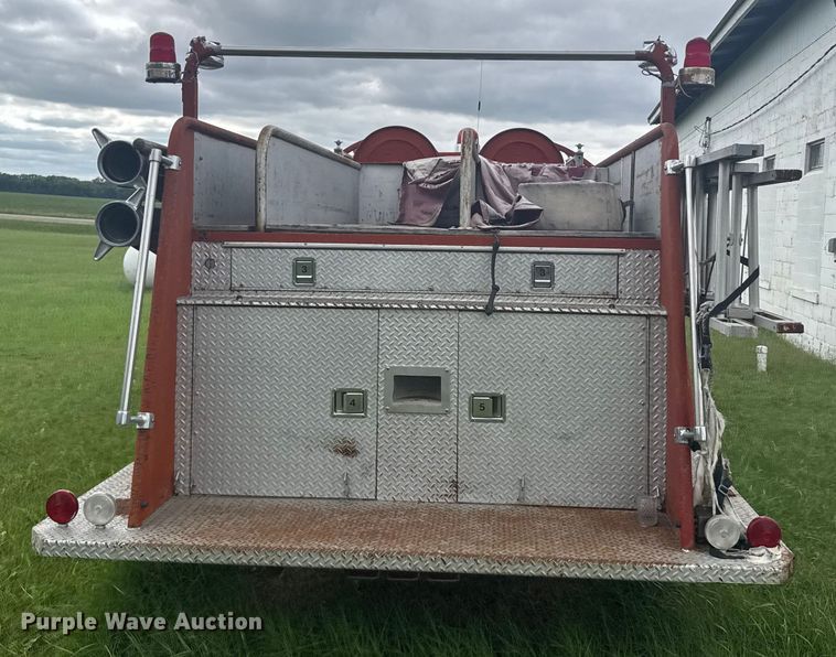 image for item ER2318 1975 Ford pumper fire truck